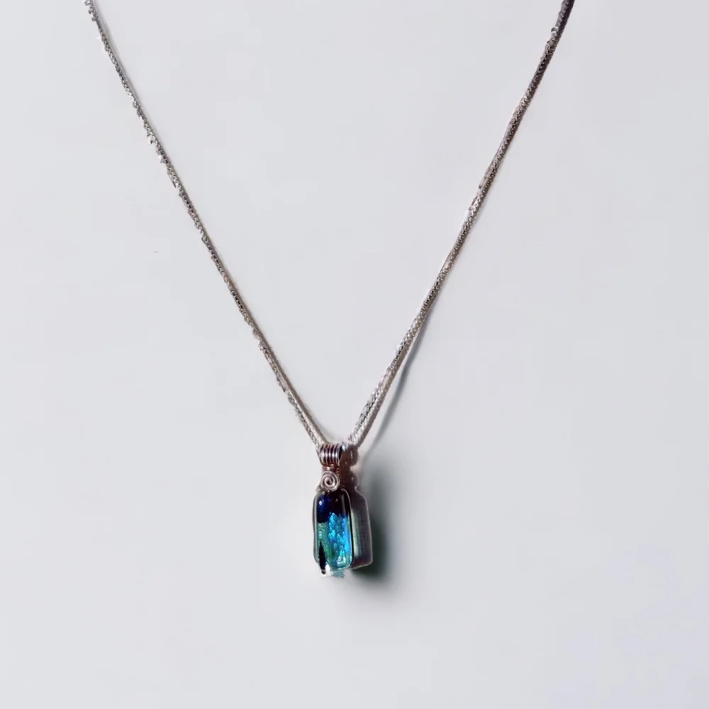 Vintage sterling dichroic glass pendant - Picture 3 of 8